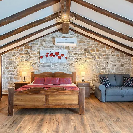 Holiday home Lamija *